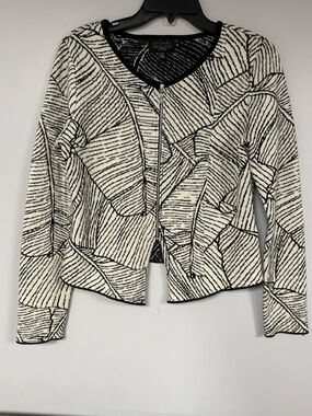 Icelandic Design 100% Merino Wool Sweater Geometric Black & White Full Zip, M